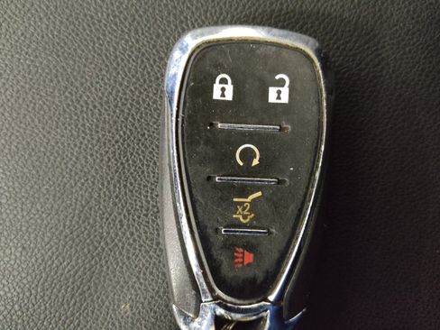 Used 2021 Chevrolet TrailBlazer RS w/ Sun and Liftgate Package FWD image 32