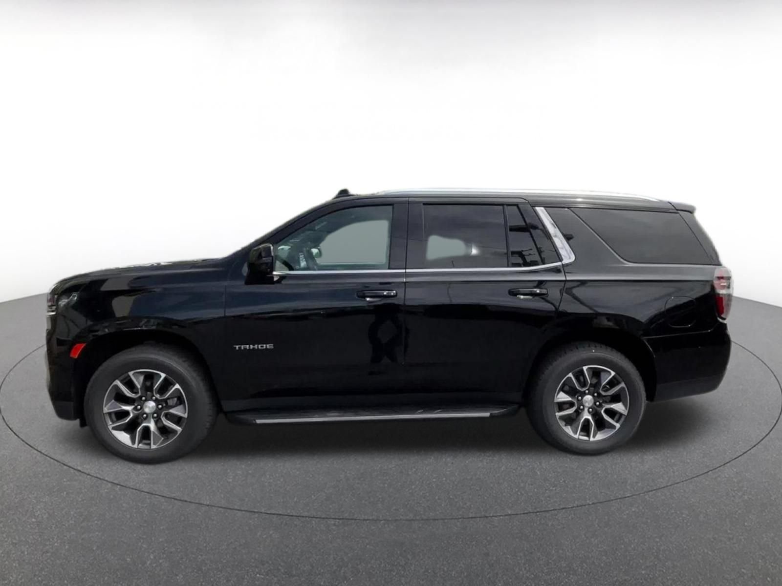Used 2023 Chevrolet Tahoe LT w/ Luxury Package AWD/4WD image 52
