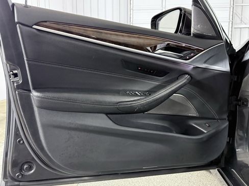 Used 2017 BMW 540i xDrive image 20