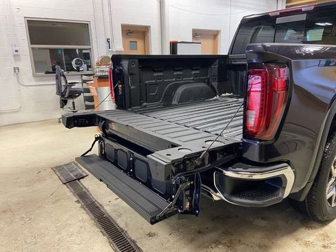 New 2026 GMC Sierra 1500 SLT w/ SLT Convenience Package image 19