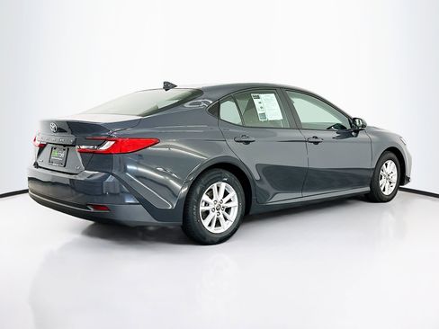 Used 2025 Toyota Camry LE image 9