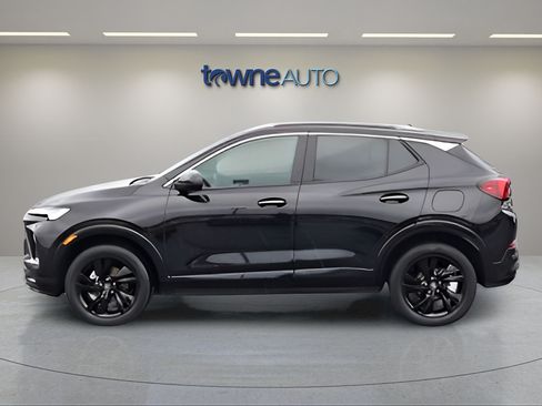 Used 2024 Buick Encore GX Sport Touring AWD/4WD image 2