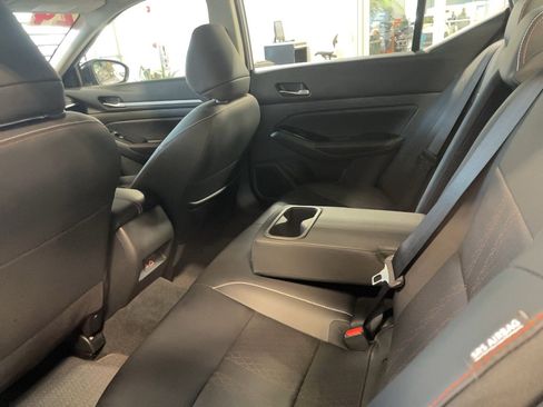 Used 2024 Nissan Altima 2.5 SR w/ SR Premium Package image 28