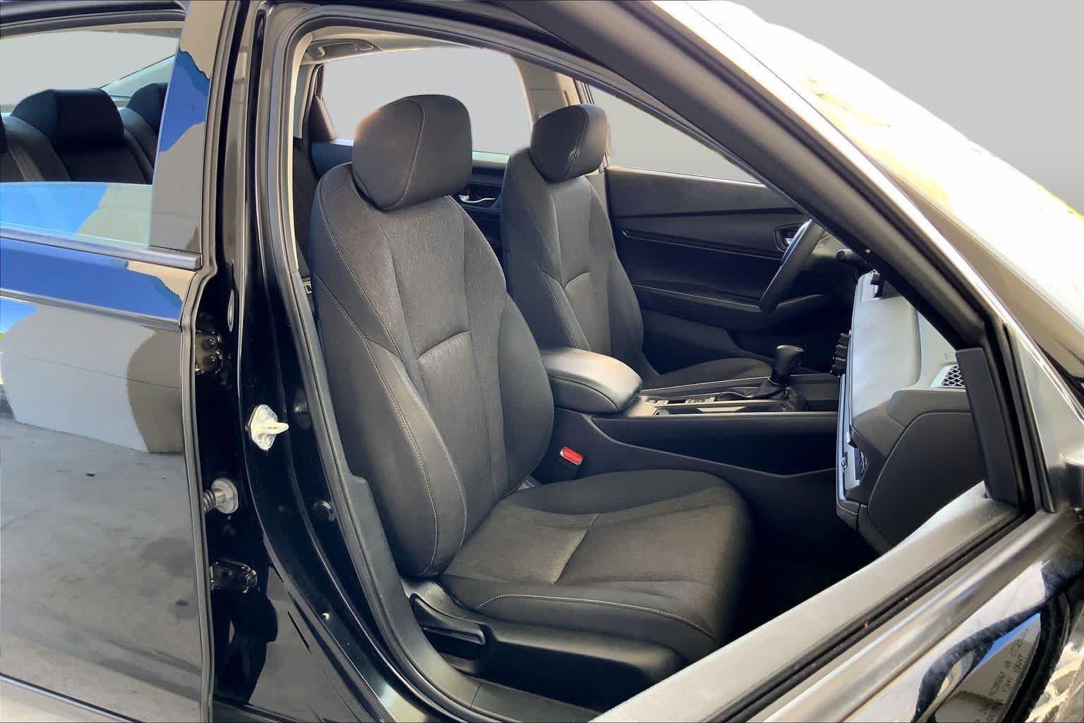 Used 2023 Honda Accord EX image 9