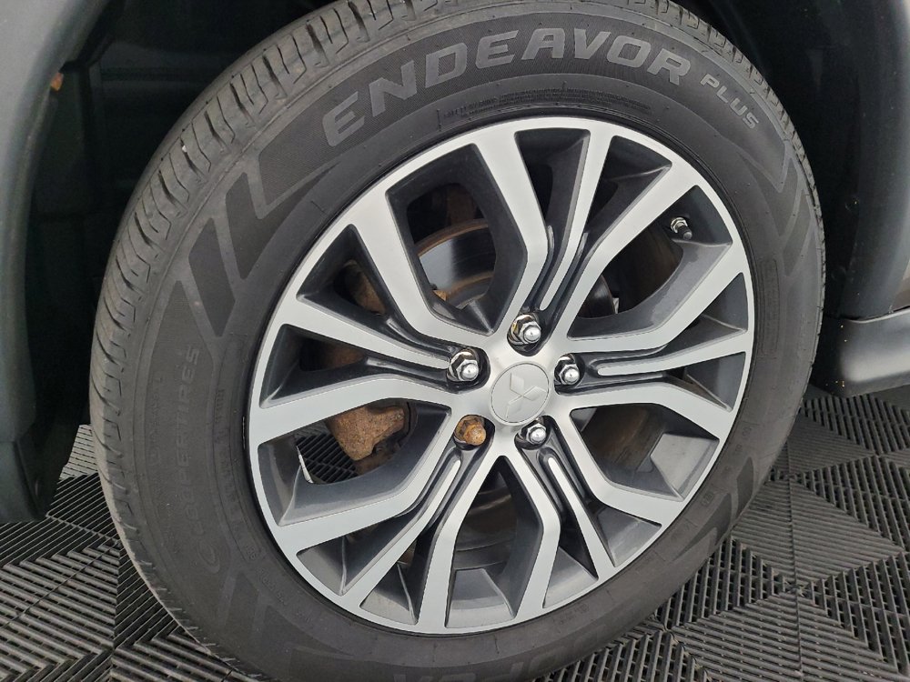 Used 2017 Mitsubishi Outlander Sport ES FWD image 31