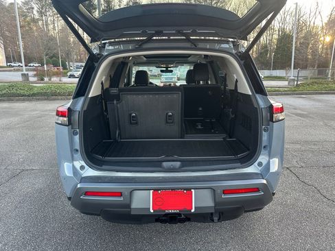 New 2026 Nissan Pathfinder Platinum w/ Cargo Package image 18