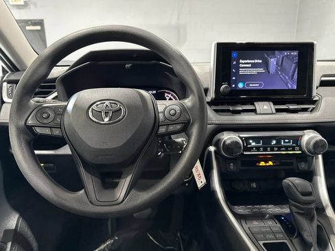 Used 2023 Toyota RAV4 LE AWD/4WD image 9