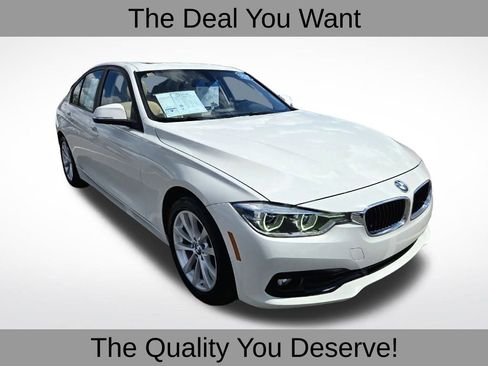 Used 2018 BMW 320i Sedan w/ Convenience Package image 1