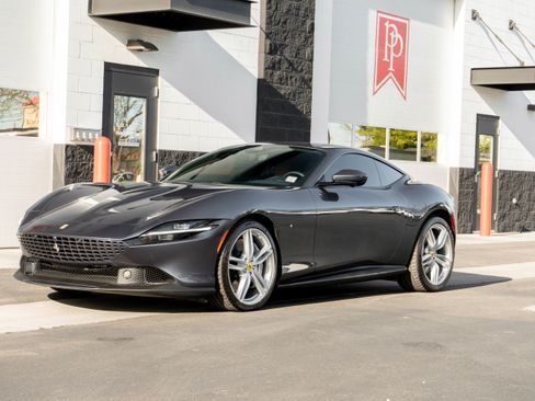 Used 2021 Ferrari Roma RWD image 45