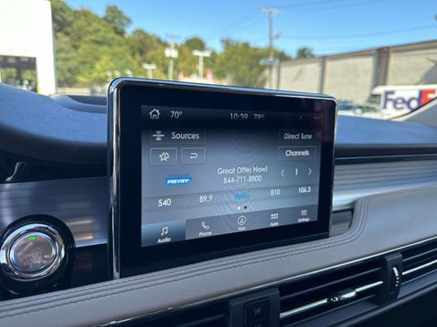 Used 2022 Lincoln Corsair Standard w/ Equipment Group 101A image 21