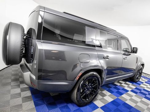 Used 2026 Land Rover Defender 130 S image 5