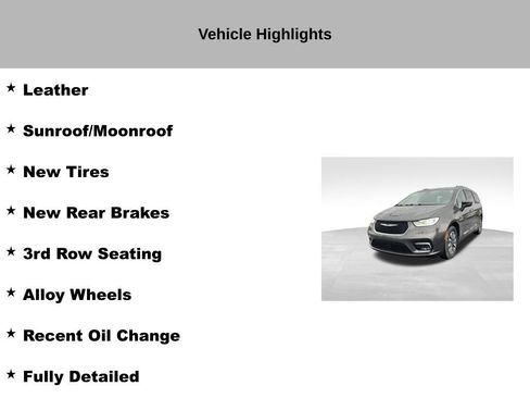 Used 2021 Chrysler Pacifica Touring-L w/ Uconnect Theater Family Group image 9