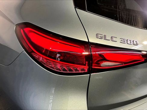New 2026 Mercedes-Benz GLC 300 4MATIC image 5
