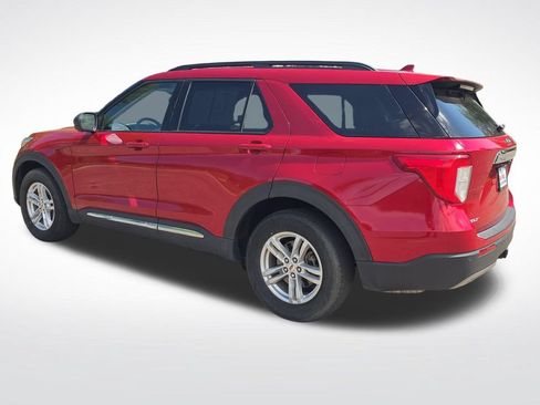 Used 2020 Ford Explorer XLT w/ Equipment Group 202A AWD/4WD image 3
