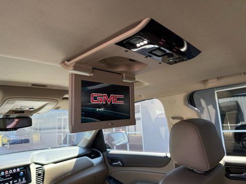 Used 2019 GMC Yukon SLT w/ Premium Edition RWD image 19