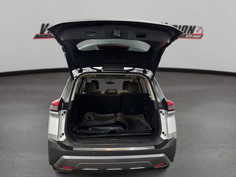 Used 2022 Nissan Rogue SL w/ SL Premium Package image 11