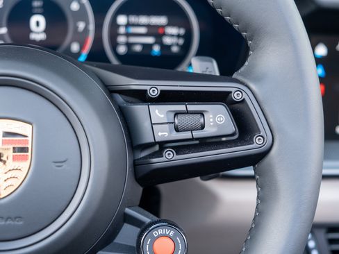 Certified 2025 Porsche 911 Carrera image 30