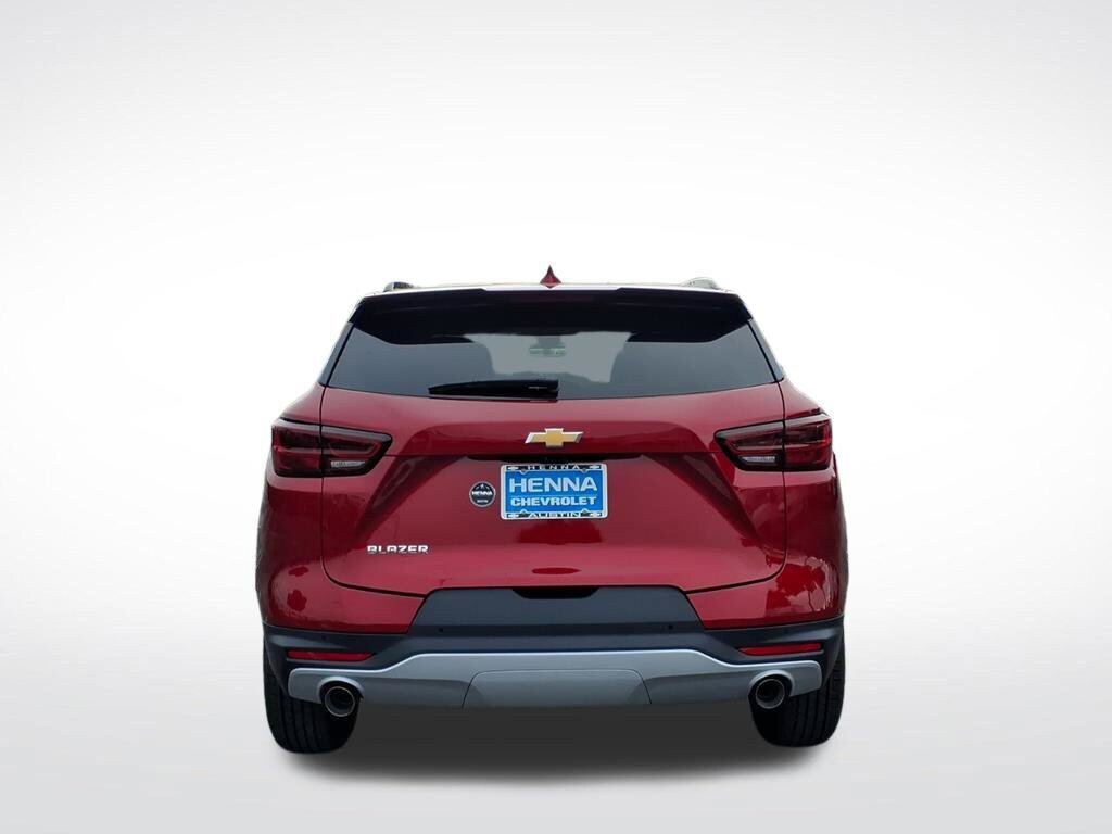 New 2026 Chevrolet Blazer LT w/ Sound & Technology Package FWD image 4