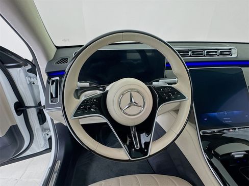 Used 2023 Mercedes-Benz S 500 S 500 image 11