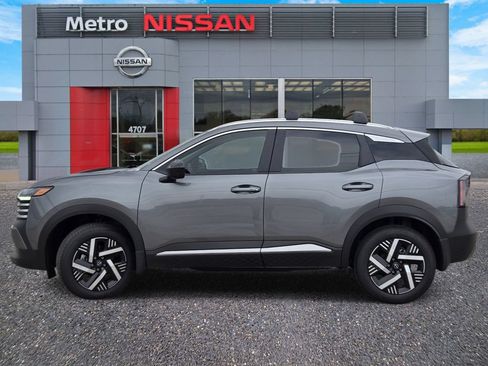 New 2026 Nissan Kicks SV w/ Cold Weather Package FWD image 3