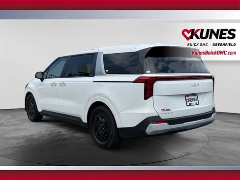 Used 2026 Kia Carnival FWD image 8
