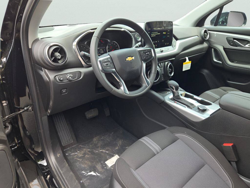 New 2026 Chevrolet Blazer LT w/ Convenience Package AWD/4WD image 26