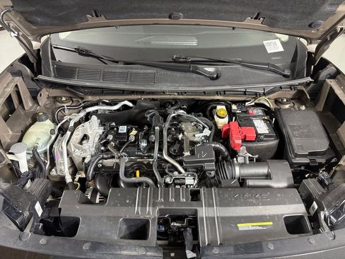 Used 2025 Nissan Kicks SR FWD image 42