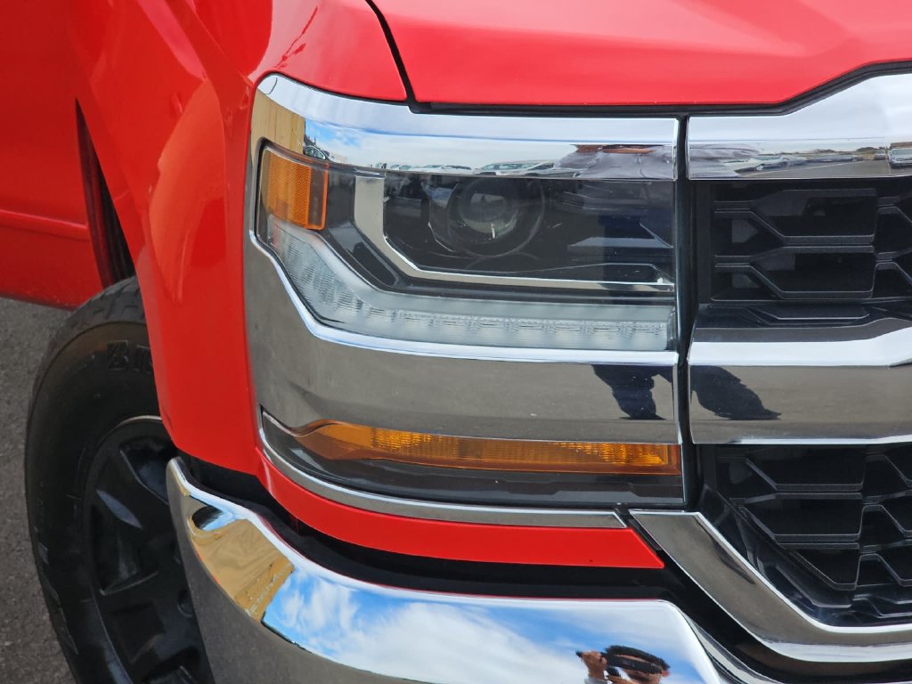 Used 2018 Chevrolet Silverado 1500 LT w/ LT Fleet Convenience Package AWD/4WD image 32