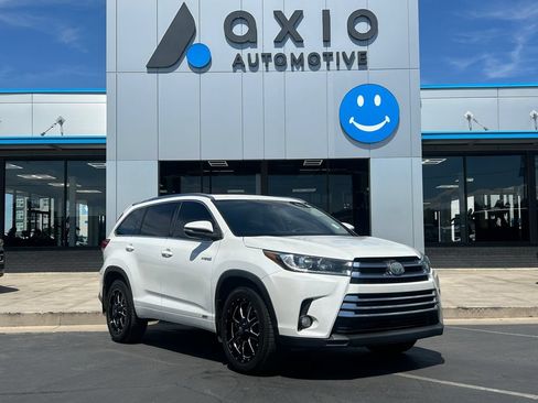Used 2017 Toyota Highlander Limited w/ Carpet Mat Package AWD/4WD image 1