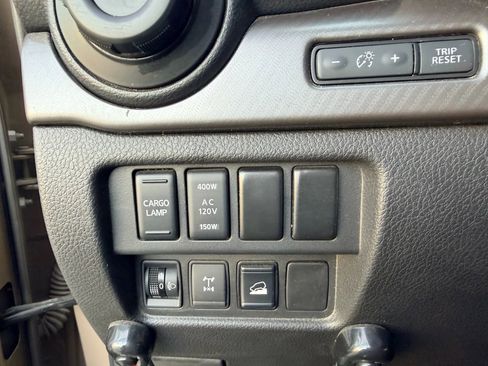 Used 2021 Nissan Titan PRO-4X w/ Pro-4x Convenience Package image 17