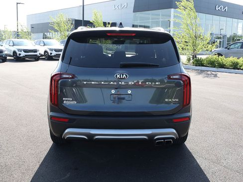 Used 2020 Kia Telluride EX AWD/4WD image 5