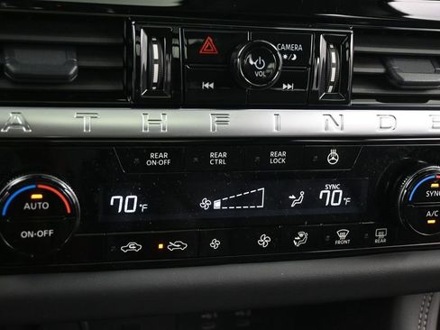 New 2026 Nissan Pathfinder Platinum image 11