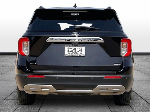 Used 2020 Ford Explorer XLT w/ Equipment Group 202A image 4