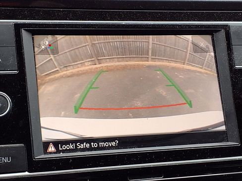 Used 2021 Volkswagen Tiguan S image 7