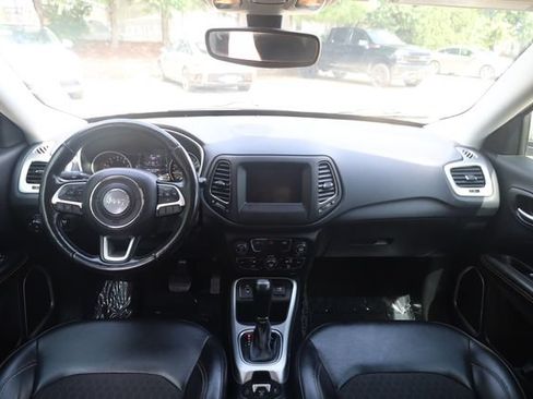 Used 2020 Jeep Compass Latitude FWD image 12