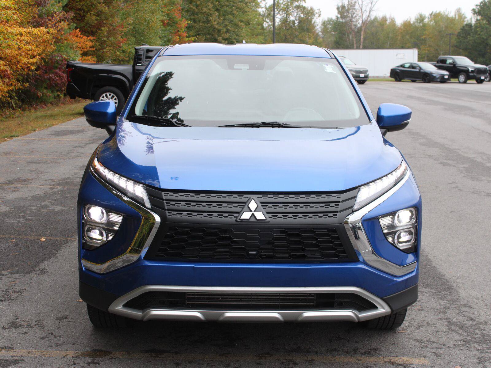 Used 2025 Mitsubishi Eclipse Cross AWD image 2