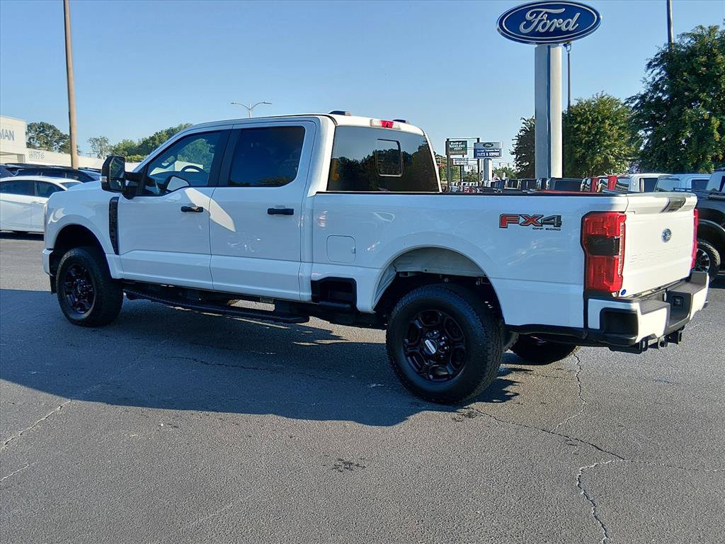 Certified 2023 Ford F250 XL w/ STX Appearance Package AWD/4WD image 6