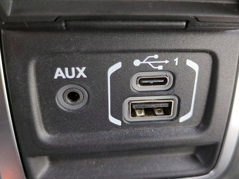 Used 2025 Jeep Wrangler Unlimited Sport AWD/4WD image 20
