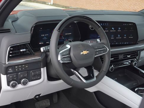 New 2026 Chevrolet Suburban Premier image 24