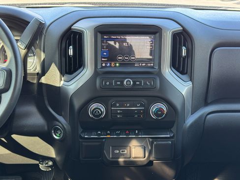 Used 2023 Chevrolet Silverado 1500 Custom image 19