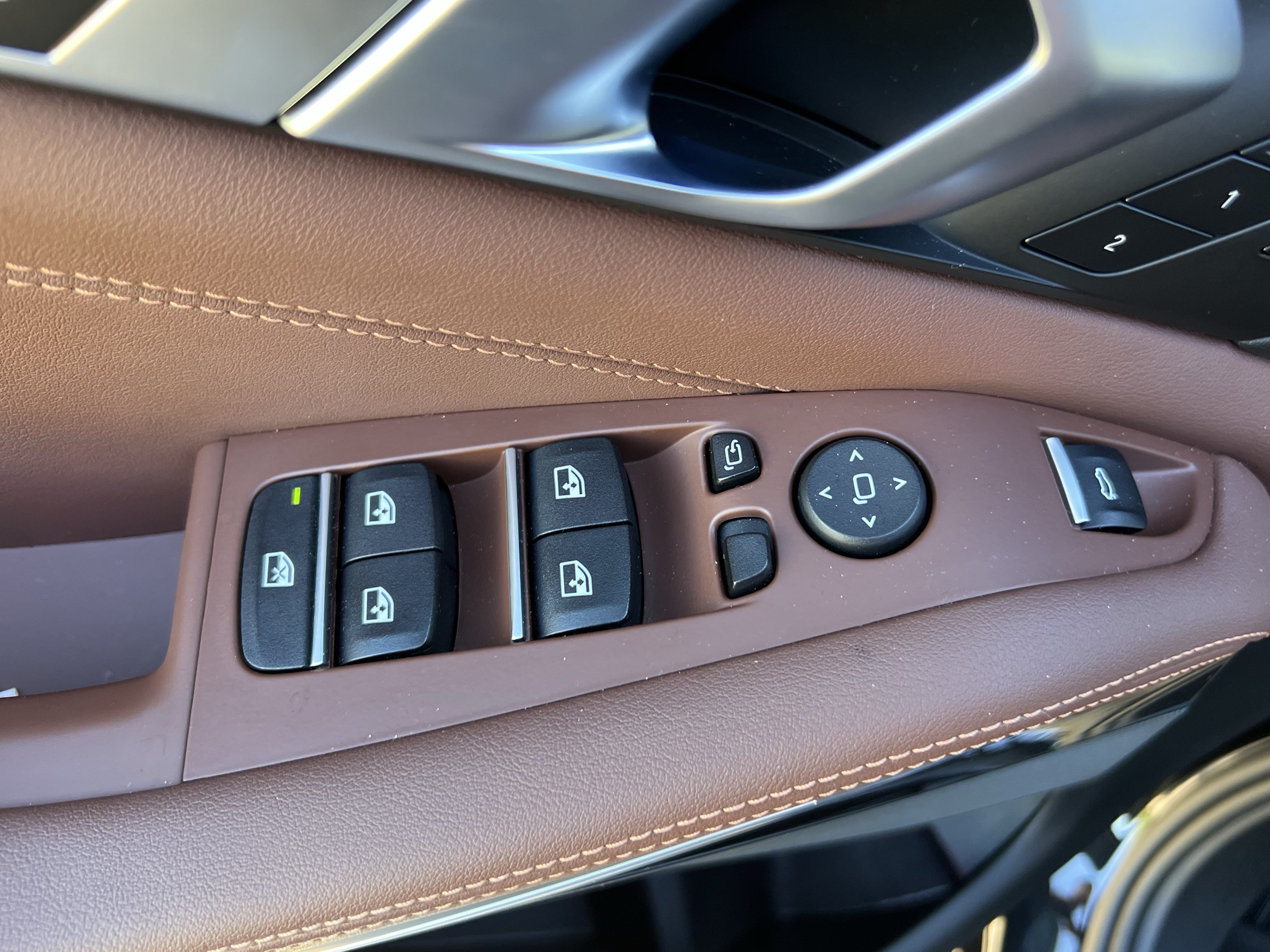 Used 2025 BMW X5 sDrive40i w/ Executive Package RWD image 15