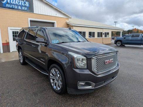 Used 2017 GMC Yukon XL Denali w/ Open Road Package AWD/4WD image 3