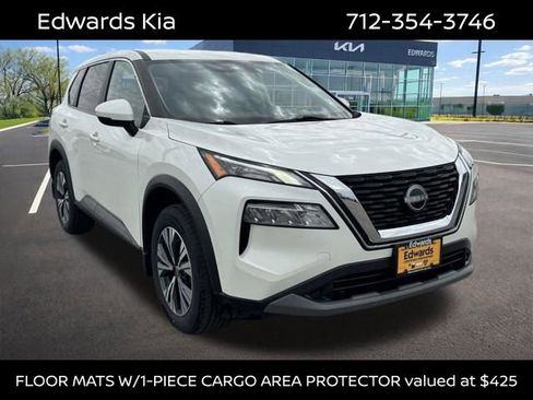 Used 2022 Nissan Rogue SV AWD/4WD image 1