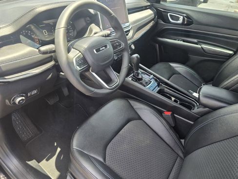 Used 2025 Jeep Compass Latitude w/ Altitude Special Edition AWD/4WD image 20
