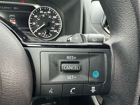 Used 2023 Nissan Rogue SV image 27