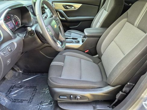 Used 2025 Chevrolet Blazer LT FWD image 13