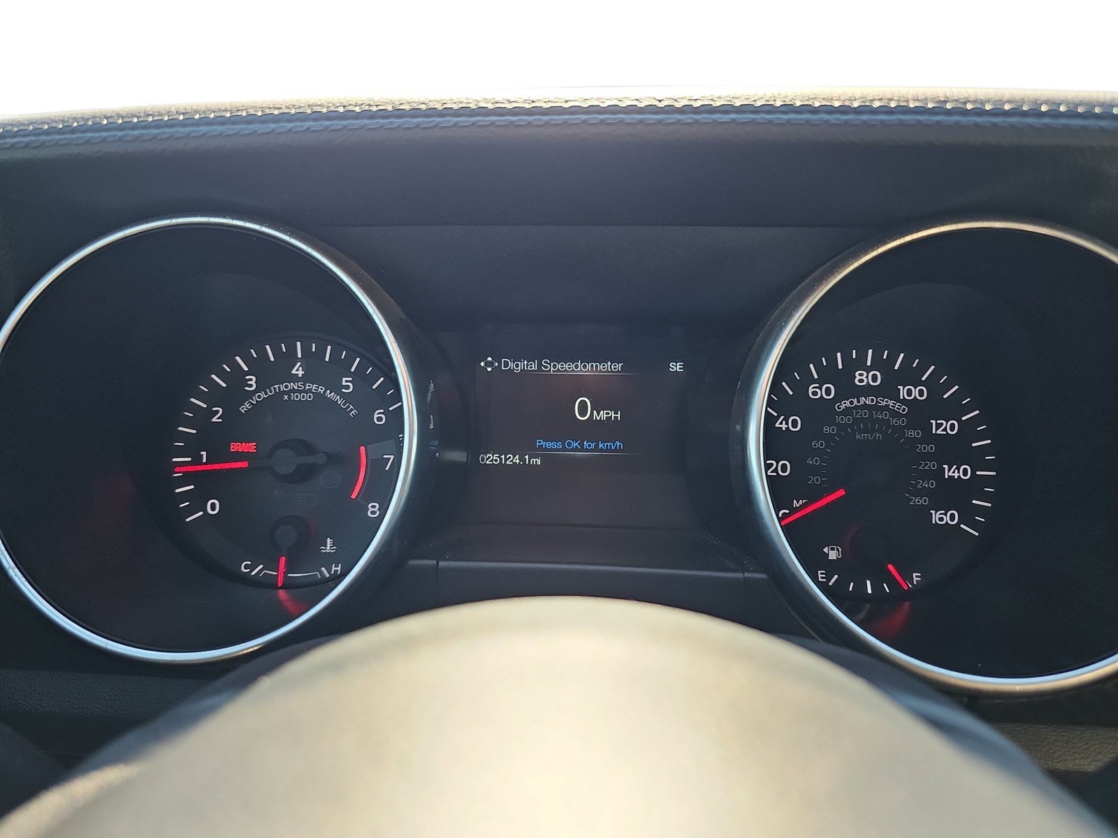 Used 2019 Ford Mustang Convertible RWD image 15