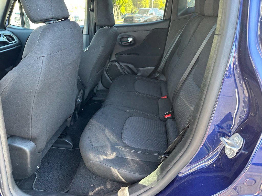 Used 2021 Jeep Renegade Latitude AWD/4WD image 22