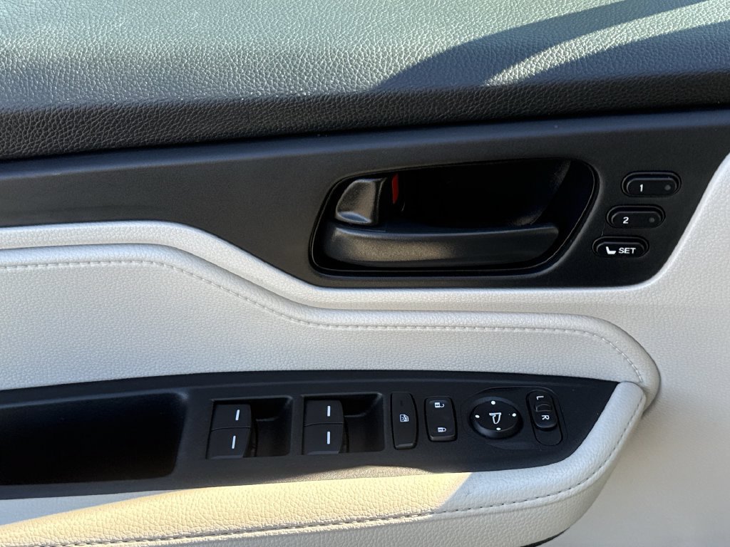 Used 2025 Honda Odyssey EX-L image 15