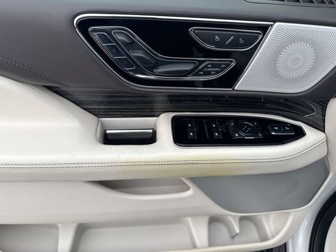 Used 2022 Lincoln Navigator Black Label image 15
